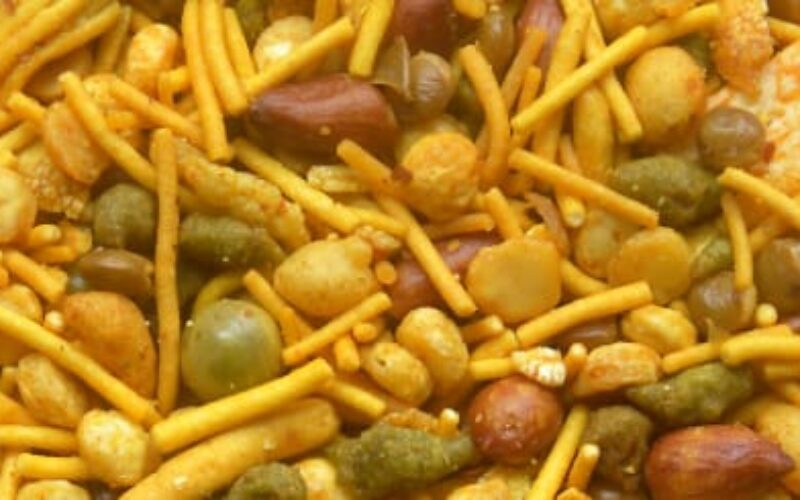 Hot-and-spicy-snacks-blog-lorentanuts.com - 5 Savory Snacks For Hot And Spicy Food Day | L’Orenta Nuts